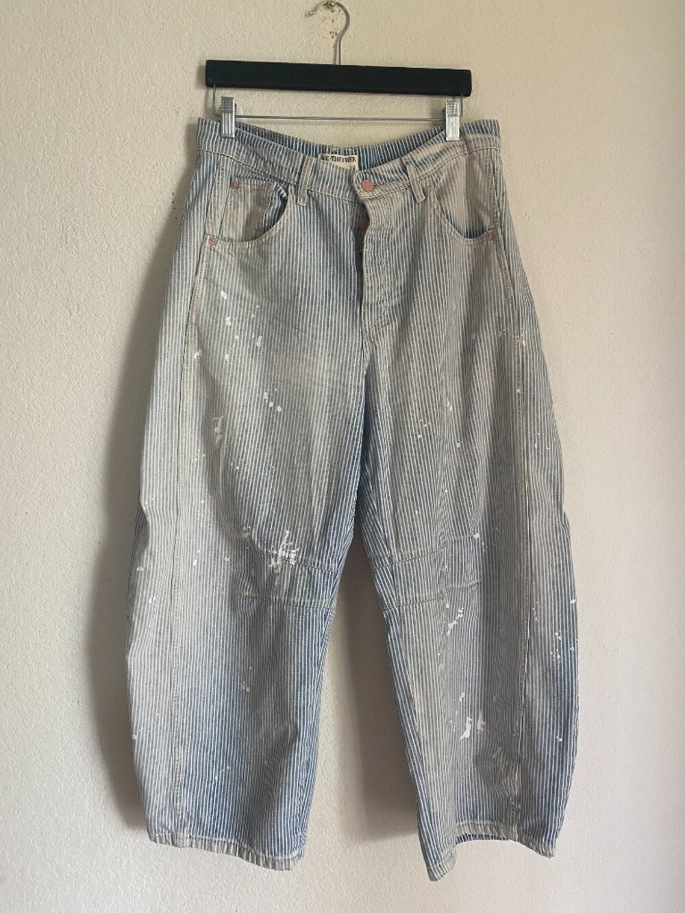 We The Free Good Luck Mid-Rise Stripe Barrel Jeans Size 28 Excellent Condition - Picture 2 of 8